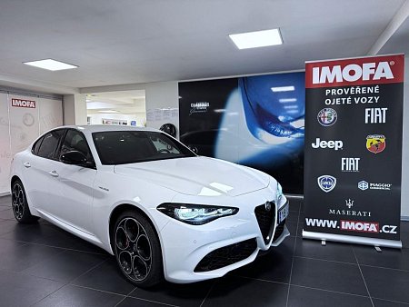 Alfa Romeo Giulia 2.2 JTDm 210k AT8 ZF Q4 4x4 Veloce, reg. 01/2024 - prodej-vozu.cz