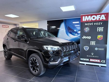 Jeep Compass 1.3T 240k AT 4xe eAWD PHEV Trailhawk *659* e - prodej-vozu.cz